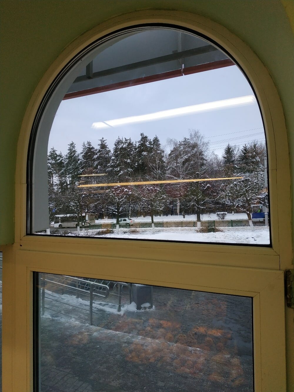 окно, пластиковое окно, красивые окна, окно полусфера, inside empty ferris wheel cabin visual novel