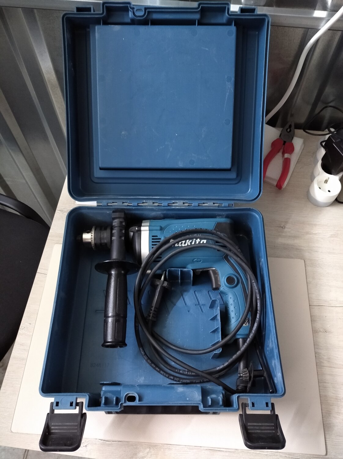 перфоратор макита 2036, перфоратор makita hr2470ft, перфоратор makita hr2450 без рукоятки, makita hr 2470, перфоратор makita 2470 аккумуляторный