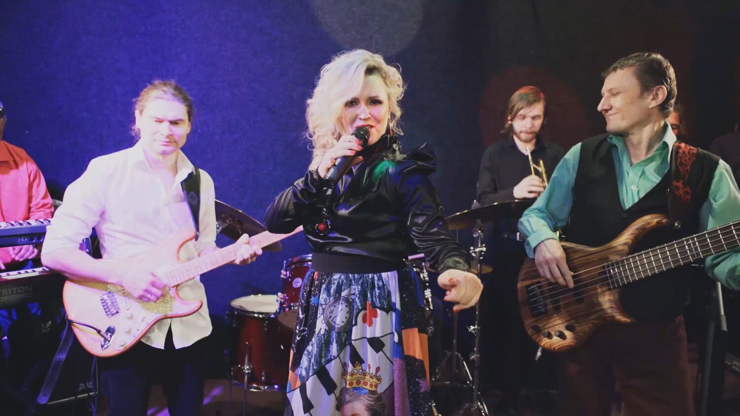 группа, концерт 1995 квин, флер певица, сергей макаров ночные снайперы, ночные снайперы