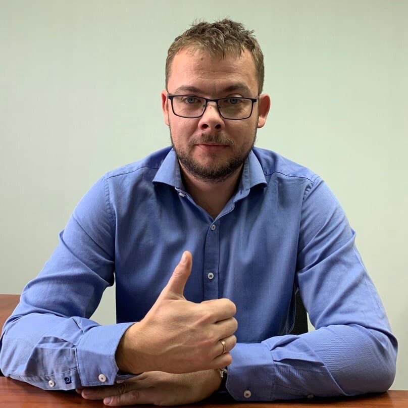 Дмитрий Комиссаров