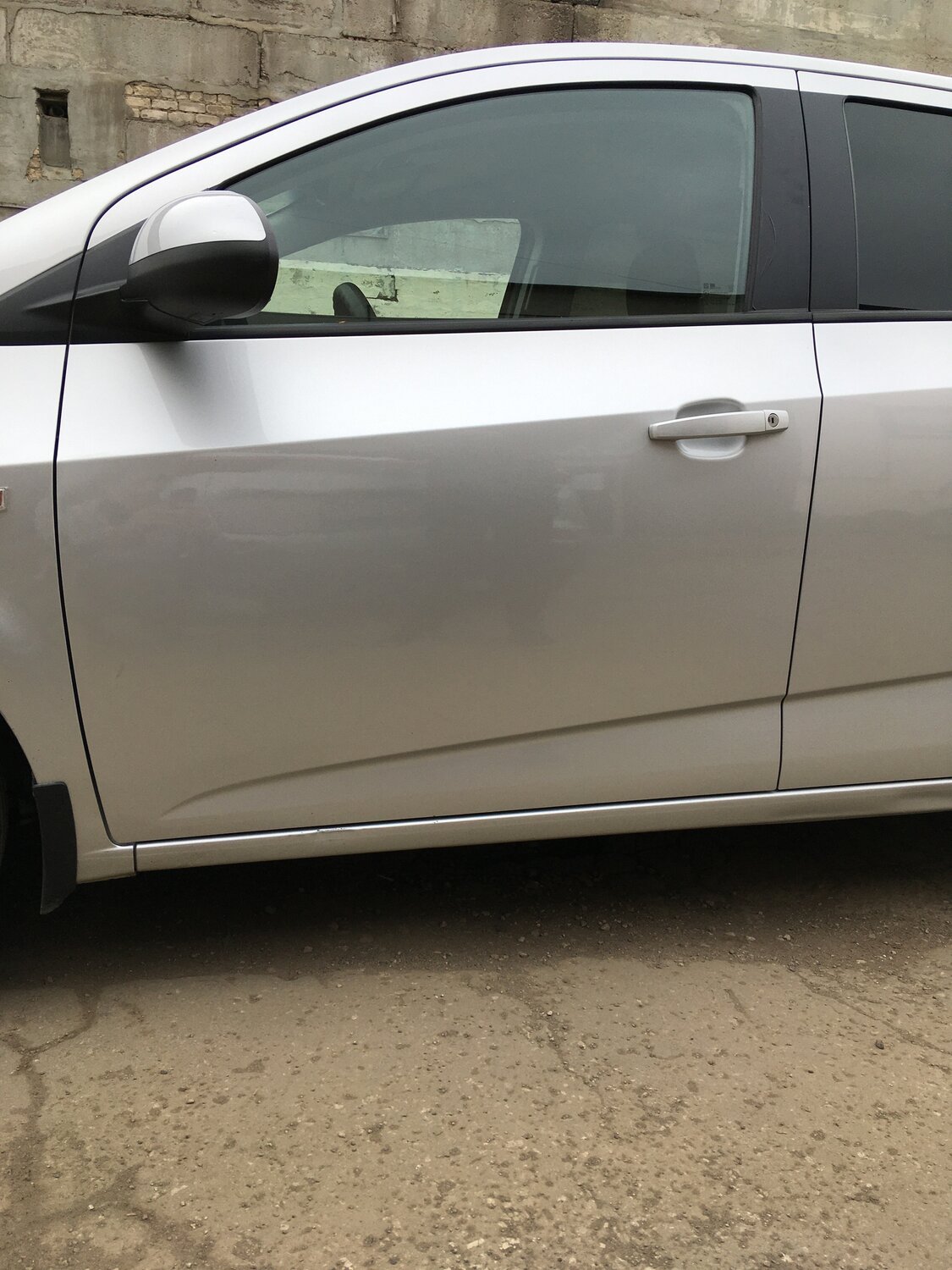 автомобиль, авто, шевроле круз хром молдинги, шевроле круз измяты двери черного цвета, молдинг на авто двери переднюю водительскую ниссан 2011 года