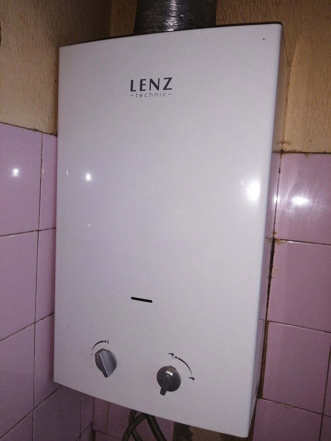 газовая колонка, газовая колонка впг-12е, газовая колонка милана, газовая колонка lenz technic 10l silver, газовая колонка индезит 12