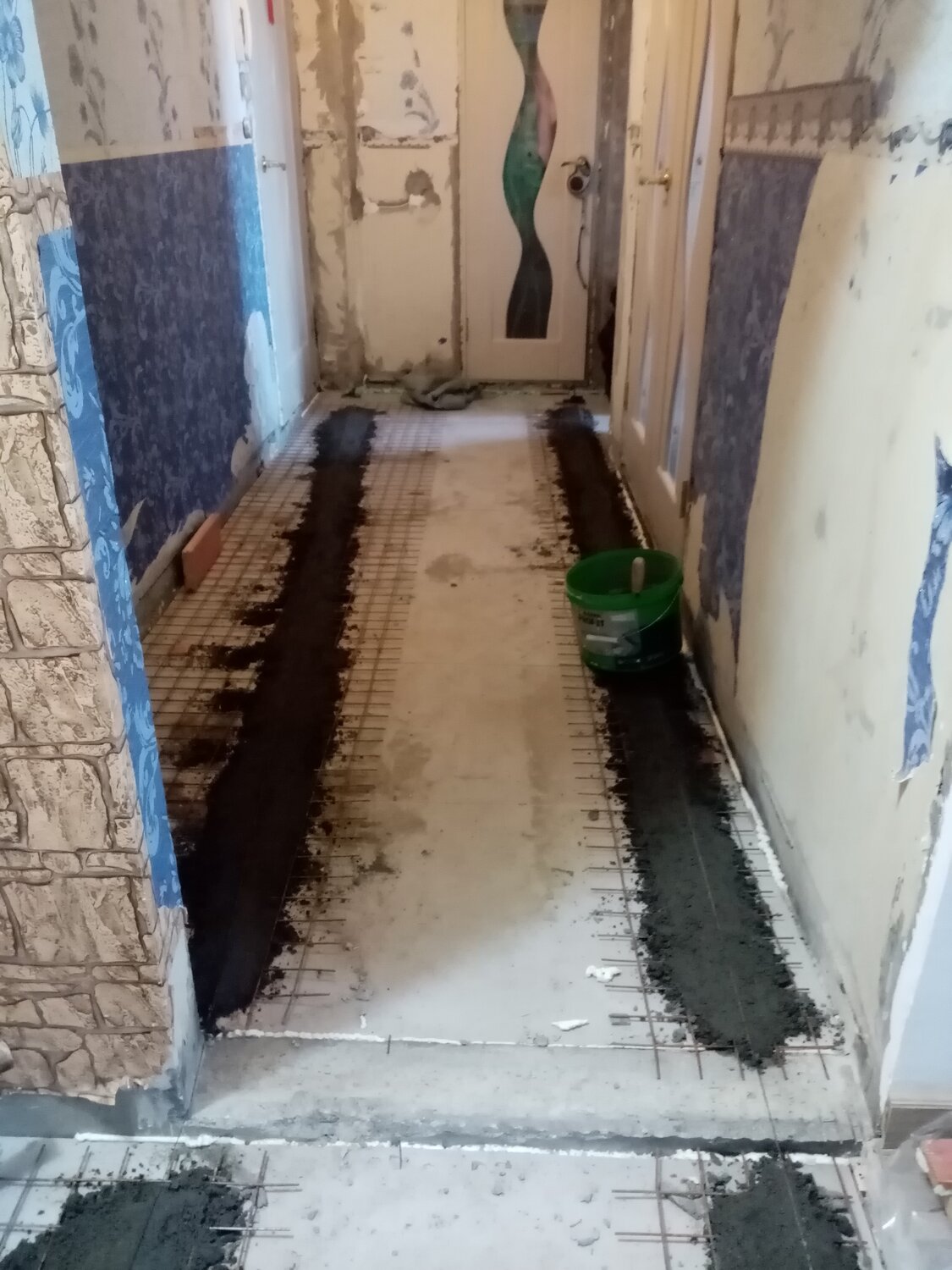 полы в хрущевках, пол, стяжка в хрущевке, стяжка пола в коридоре, стяжка пола
