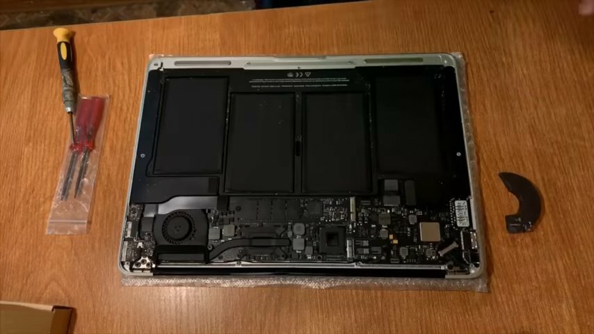 Замена батареи Macbook