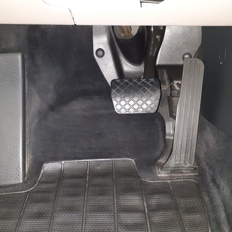 audi q7 автомат 3 педали, педали шкода октавия а7 автомат, снимаем педали джетта 6, подкладка под педали, педаль
