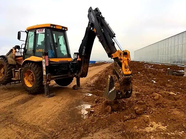 экскаватор-погрузчик jcb 3cx копает, экскаватор-погрузчик jcb 4cx копает, услуги экскаватора погрузчика, экскаватор-погрузчик mst m544, экскаватор погрузчик