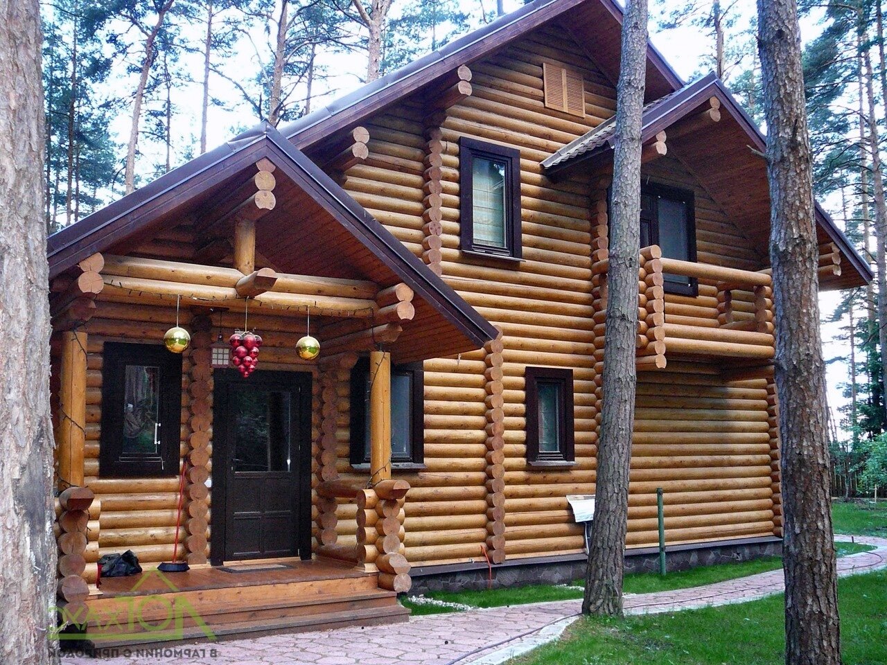 Строительство дома из бревна