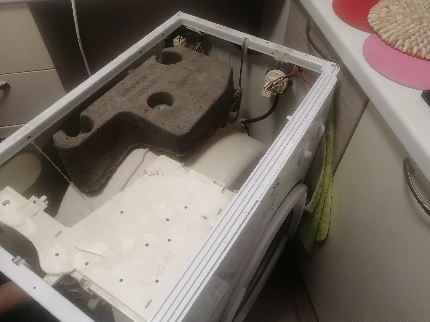 противовес для стиральной машины, противовес для стиральной машинки hotpoint ariston, противовес на бытовой плит, противовес для стиральной машины индезит, противовес утележитель стиральной машины