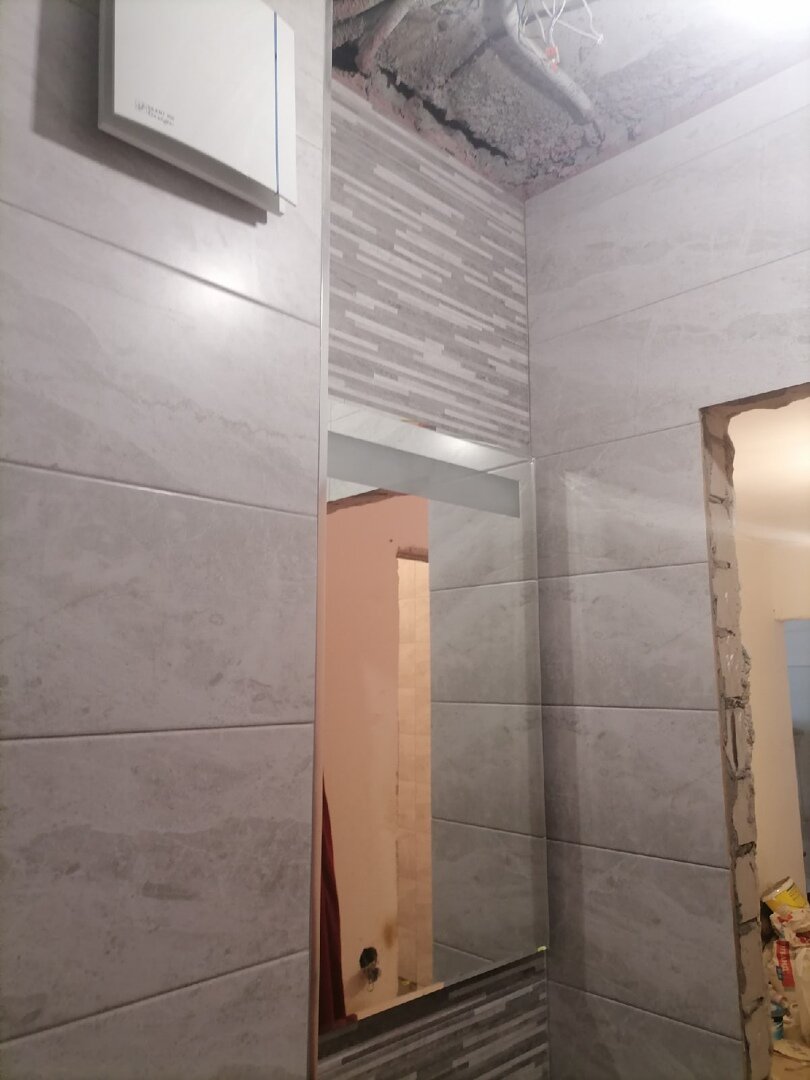 укладка керамогранита на стену, укладка плитки ванна тула, ванная комната, леруа мерлен marble