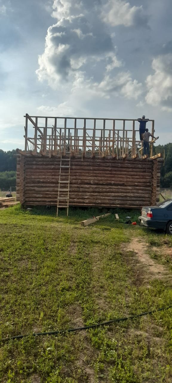 Строительство сруба из бревна