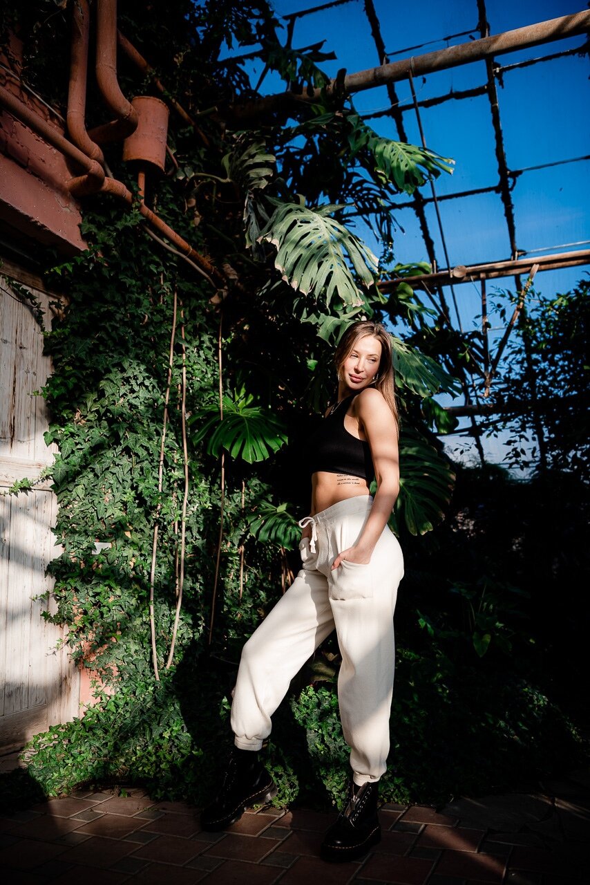 красивые девушки, девушка, женщина, знаменитые женщины, женщина висит