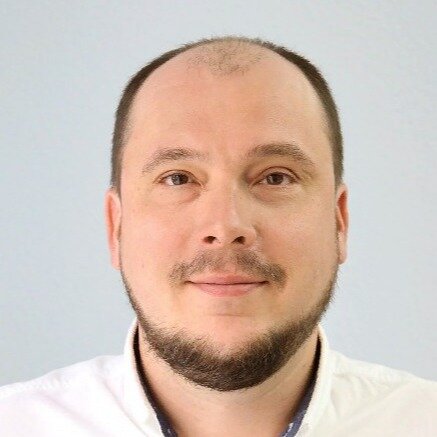 Дмитрий Макаров