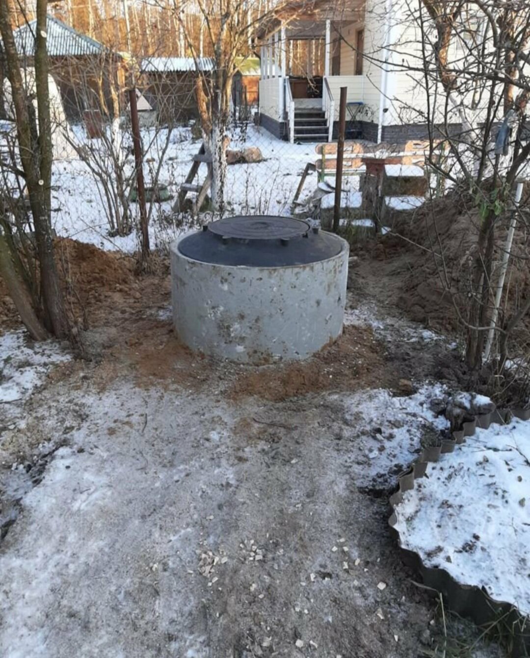колодец, колодцы септики чистка колодцев, копка колодцев в волоколамске, ж/б кольца для канализации ибрагимово, колодец на торфяном участке