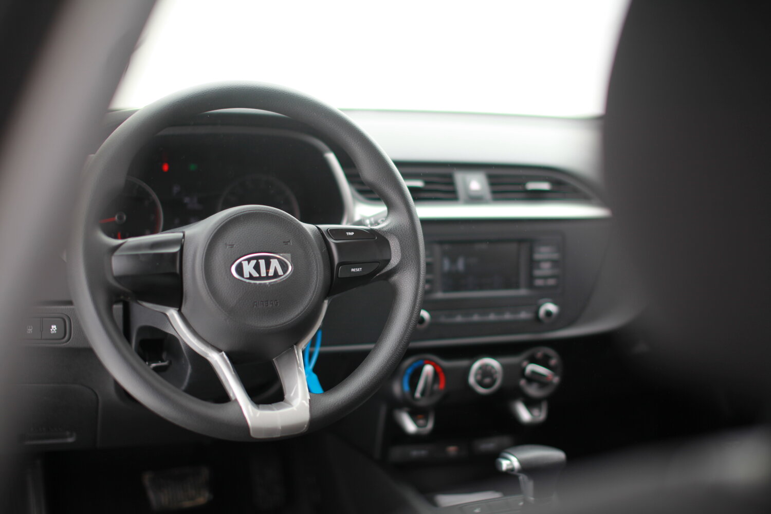 kia rio, киа рио х-лайн 1,4 ат 2018, панель киа рио 2017, киа рио 2018 салон, киа рио х-лайн механика