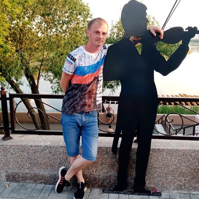 Илья Любимов