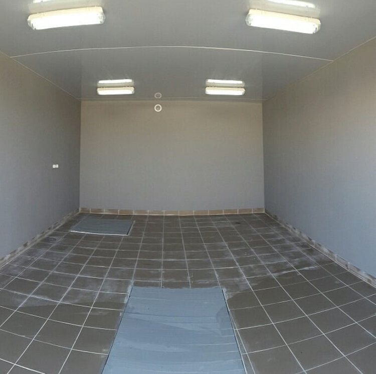 отделка гаража изнутри, отделка гаража плиткой, в гараже, помещение, отделка стен в гараже