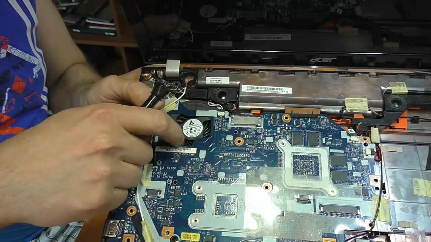 разбор ноутбука acer aspire v3-571g, acer aspire v3-571g в разборе, разобранный ноутбук ноутбук acer aspire v3, материнка ноутбук acer aspire v3-571, acer aspire
