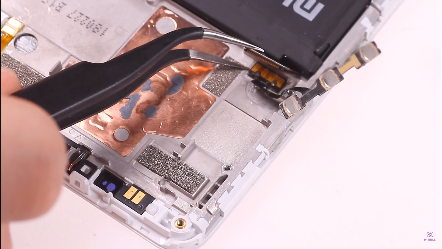 микрофон iphone 6, микрофон шумоподавления iphone 6s, iphone 6s микрофон громкой связи, микрофон iphone 8 plus, разъём lightning iphone 6