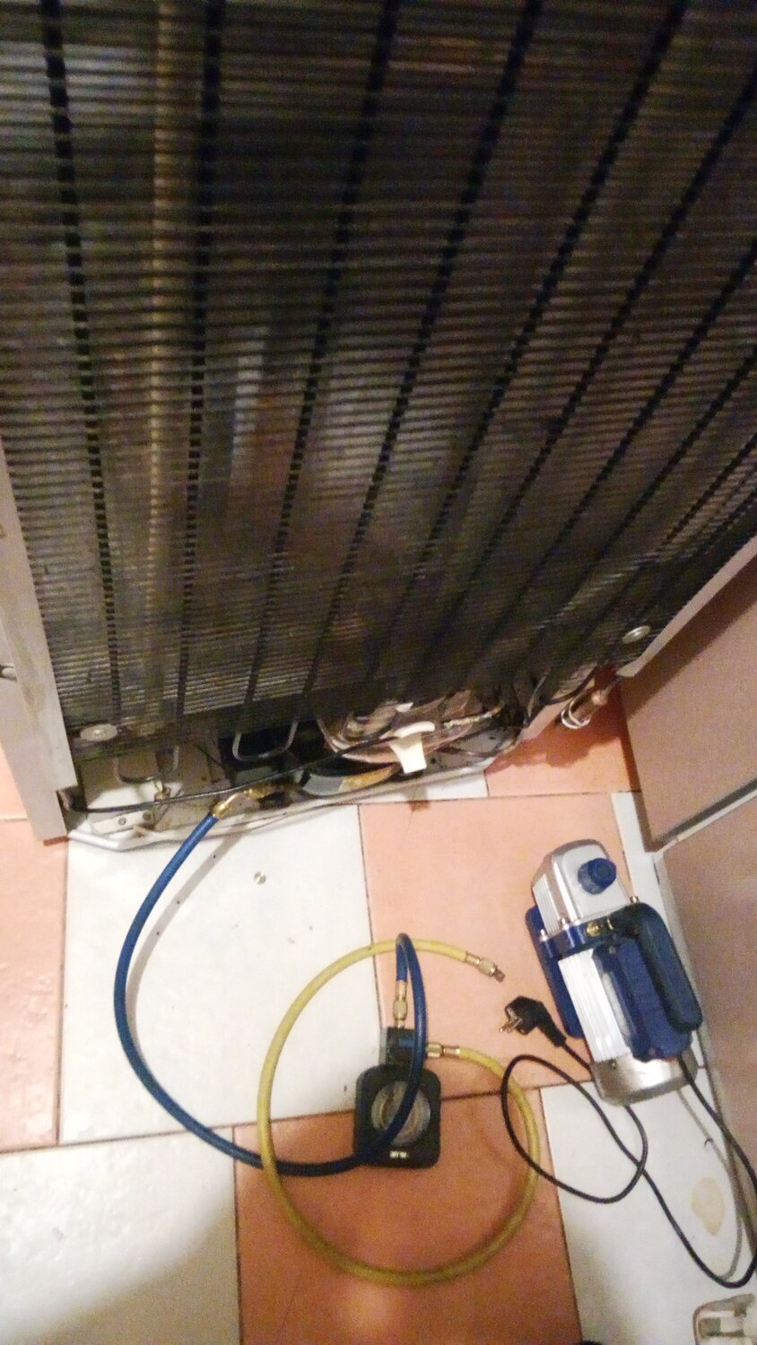 заправка фреоном холодильника, холодильник норд утечка фреона, крупная бытовая техника, бытовая техника, бытовая техника холодильник