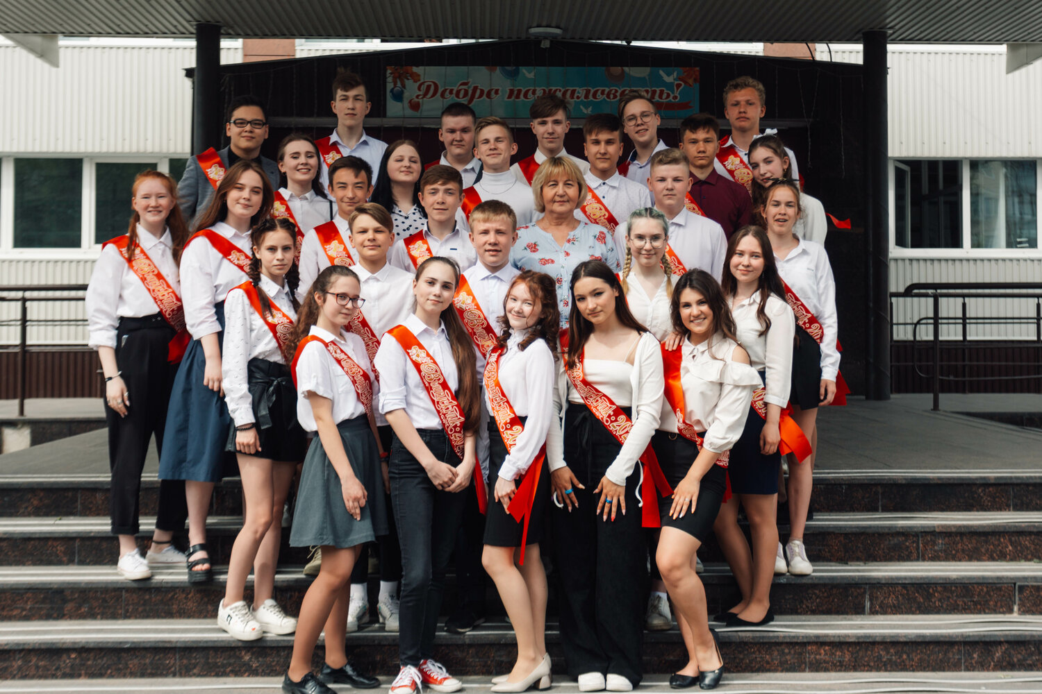 выпускники, выпускной, выпускной школы 2003, выпускники 11 класса гимназии 2 2011 года, фотографии выпускников