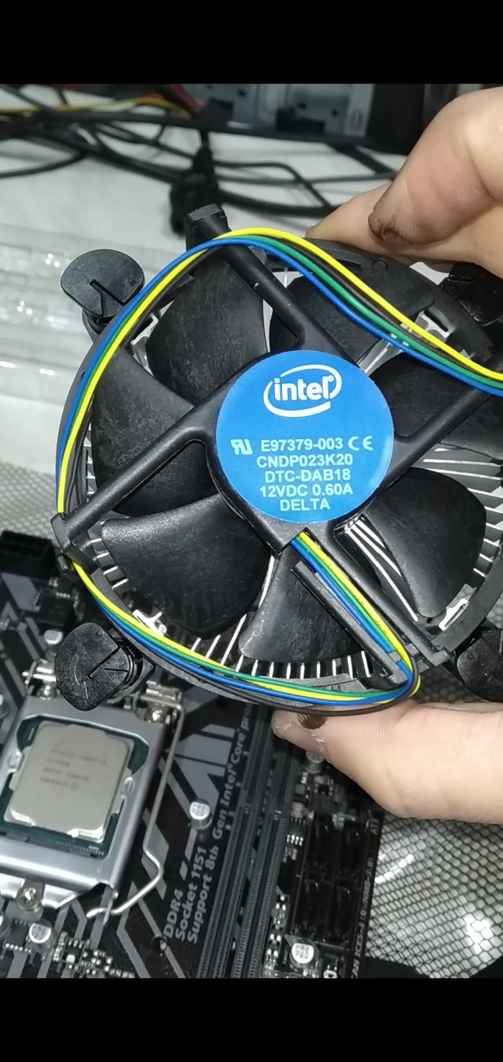 кулер intel e97379-003 установленный, кулер для процессора intel original [e97379-003], боксовый кулер интел 1155, боксовый кулер интел, кулер для процессора intel e97375-001