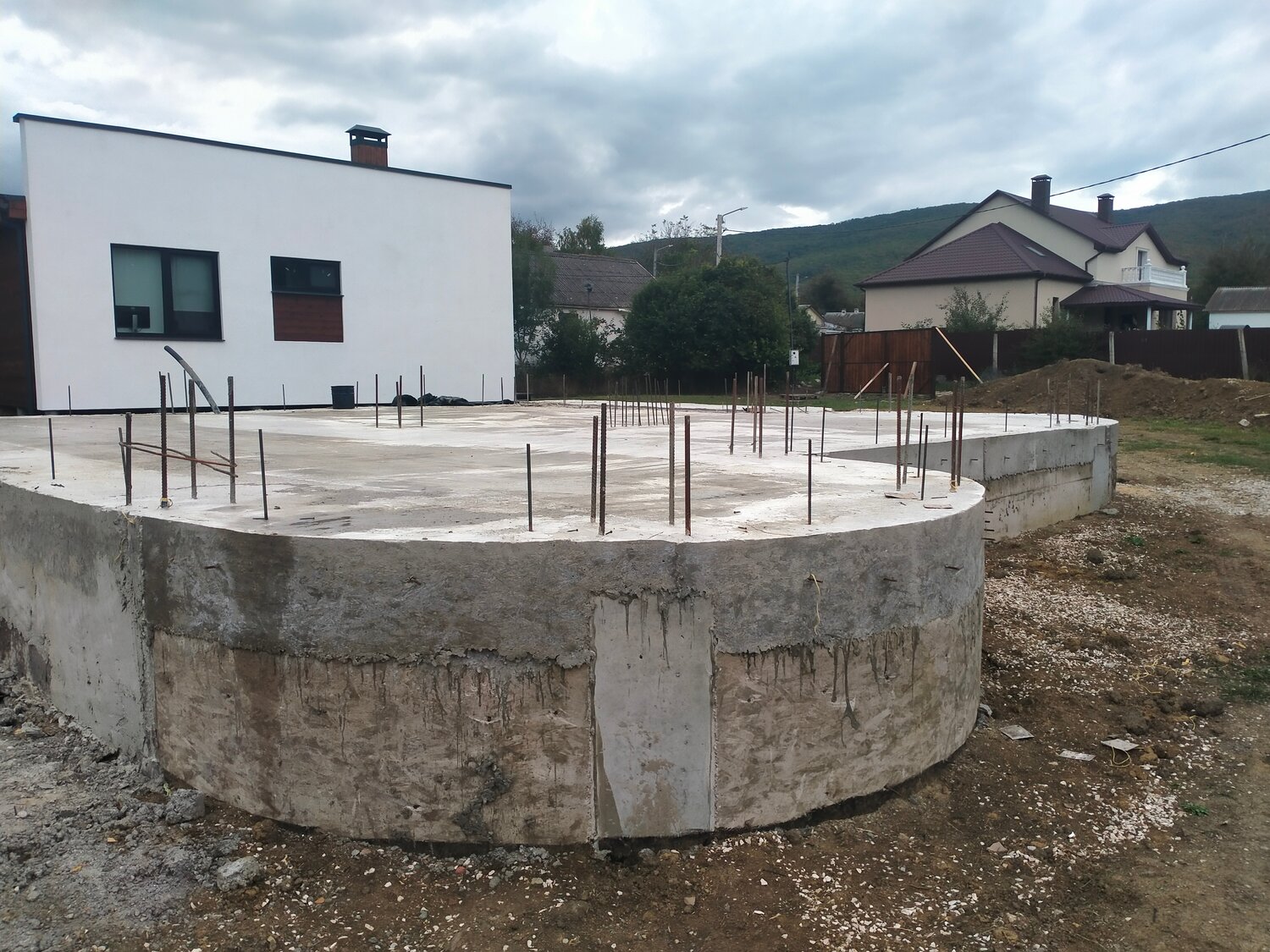 фундаменты, фундамент под храм, concrete water tank, очистные сооружения симферополь, монолитный железобетонный плитный ростверк