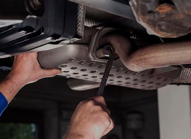 ремонт выхлопной системы, замена глушителя, диагностика выхлопной системы, ремонт выхлопной системы автомобиля, тигуан гофра глушителя