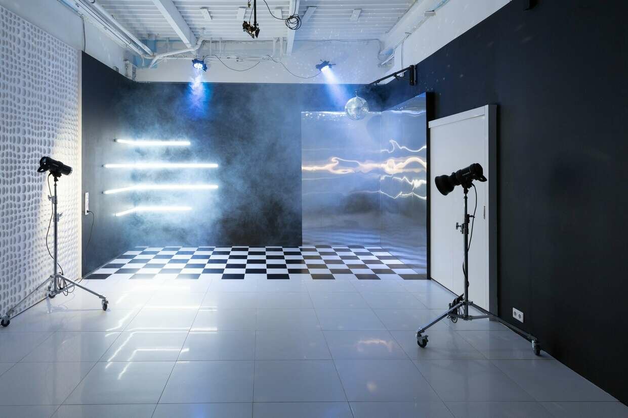 студия для съемок, зал next prime studio, фотостудия с черной циклорамой москва, панорама для фотостудий, интерьер фотостудии