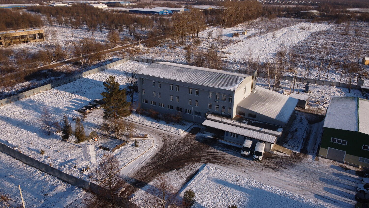 здание, посёлки, белая гора руссдрагмет, жилой комплекс, в деревне