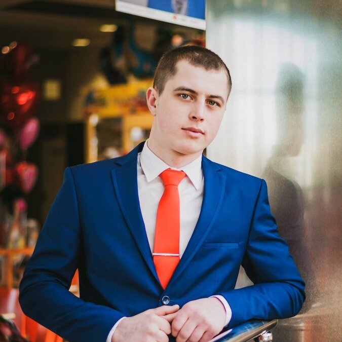 Антон Верхотурцев