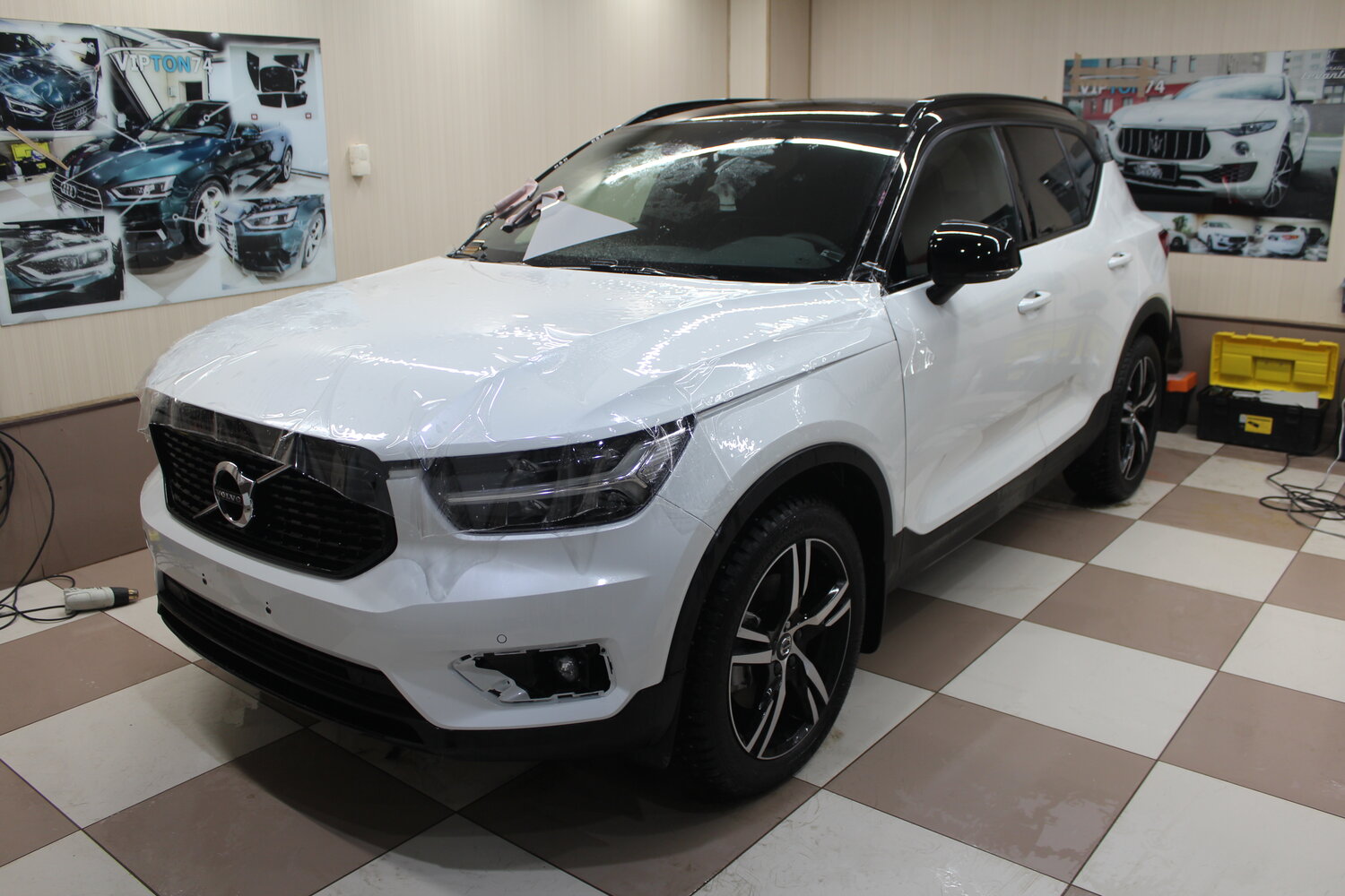 volvo xc40, volvo xc40 белый, вольво xc40 белый, вольво xc40 жемчужно белая, volvo xc40 momentum 2.0 at 4wd