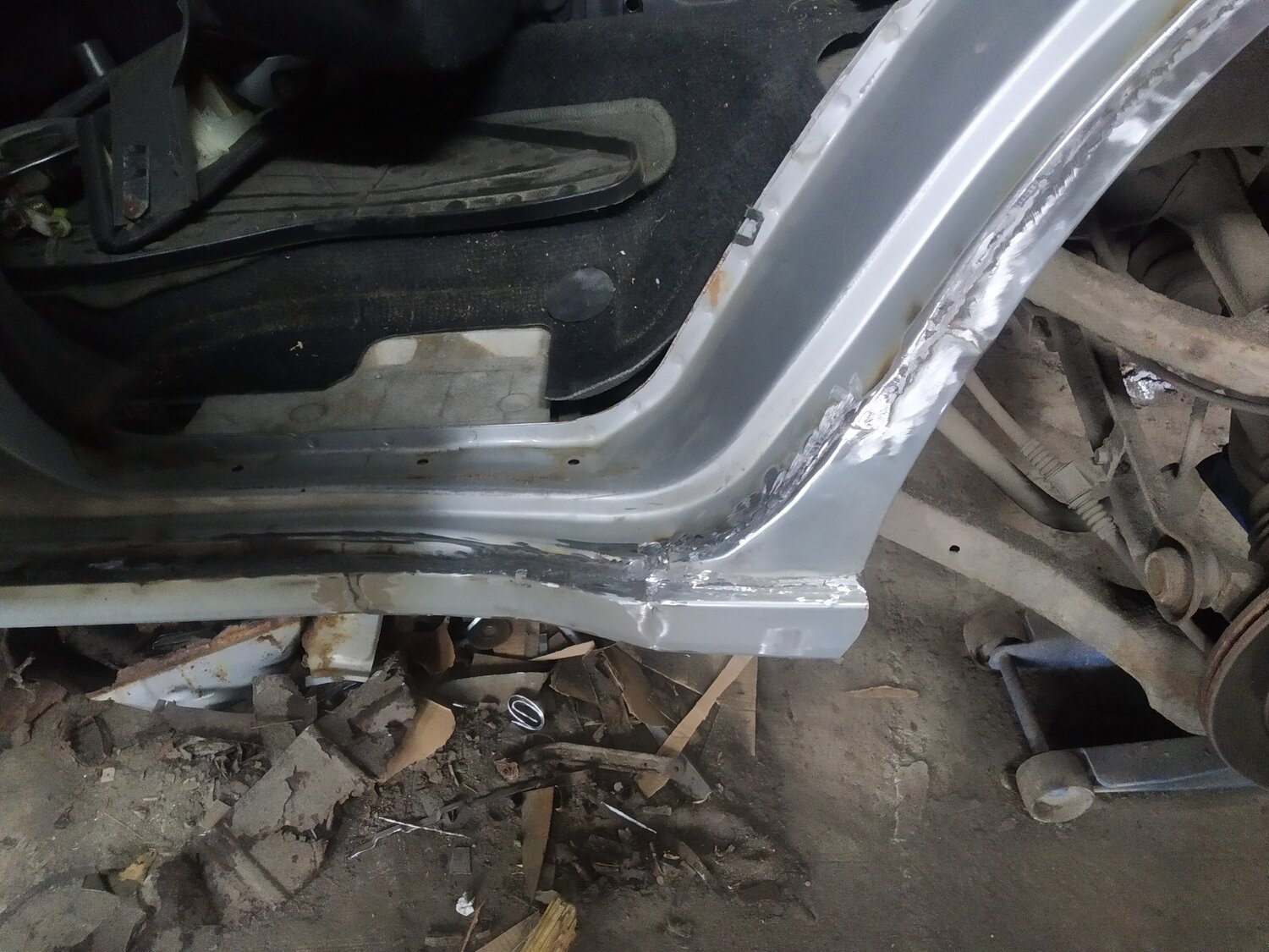 переварка порогов crown 141, марк 2 90 переварка порогов, накладки на задние арки и пороги ауди 80, ремонтные пороги уаз патриот, сварка порога ваз 2114 задняя арка