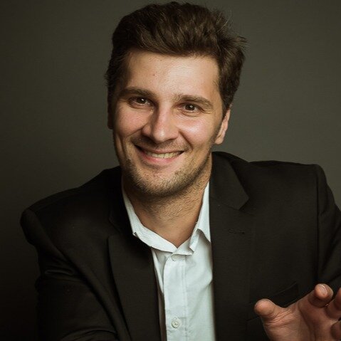 Олег Гончаров