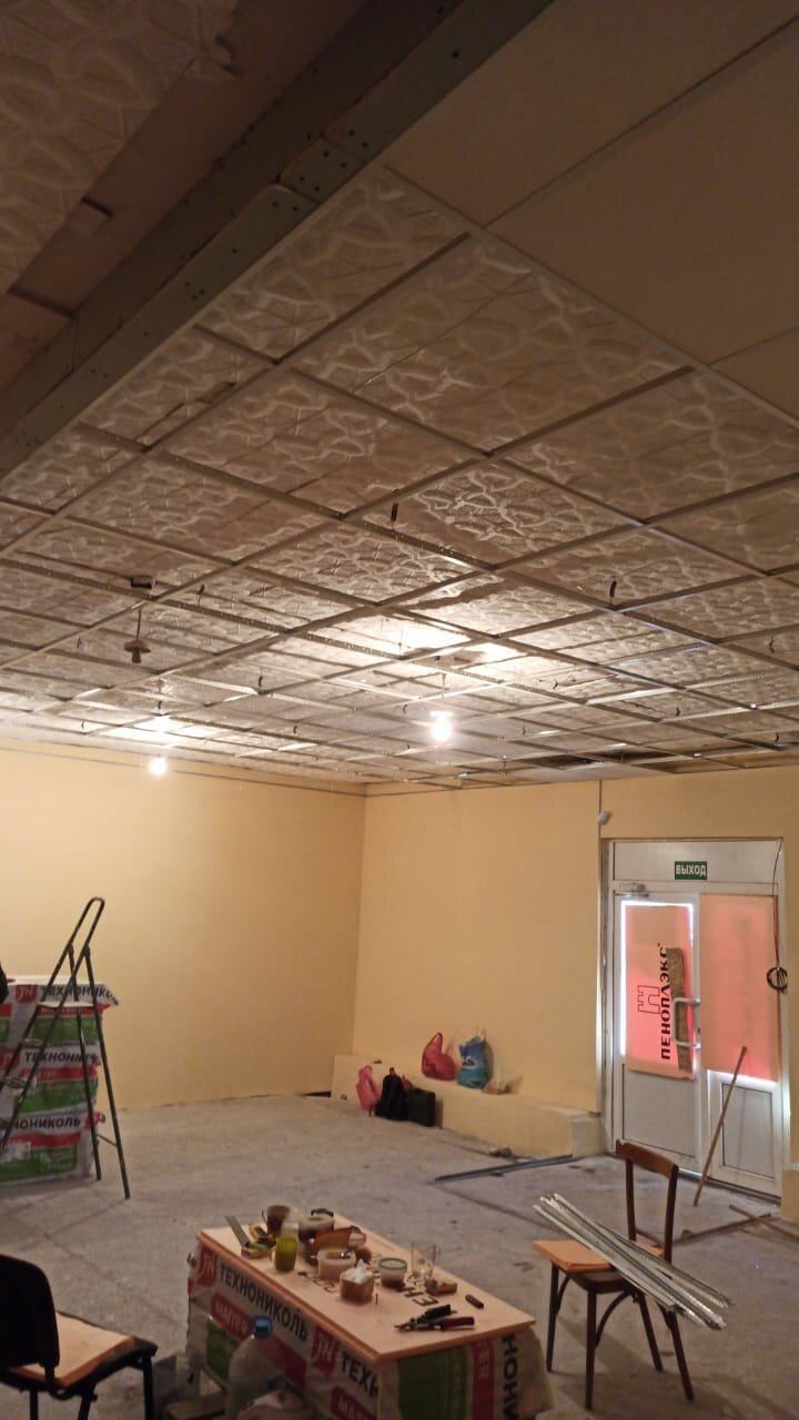 потолок, потолочные панели для гаража, монтаж армстронга, потолок армстронг, подвесные потолки