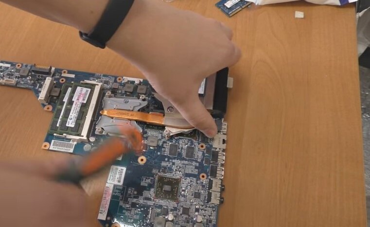 асер 1 разборка, acer aspire e1 разборка, ноутбук, ноутбук acer v5 разбор, разборка