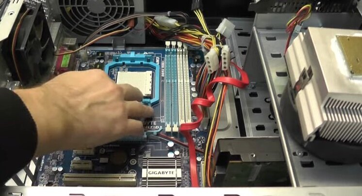 материнская плата gigabyte ga-a55m-s2hp, компьютер, неполадки компьютера, системный блок, компа