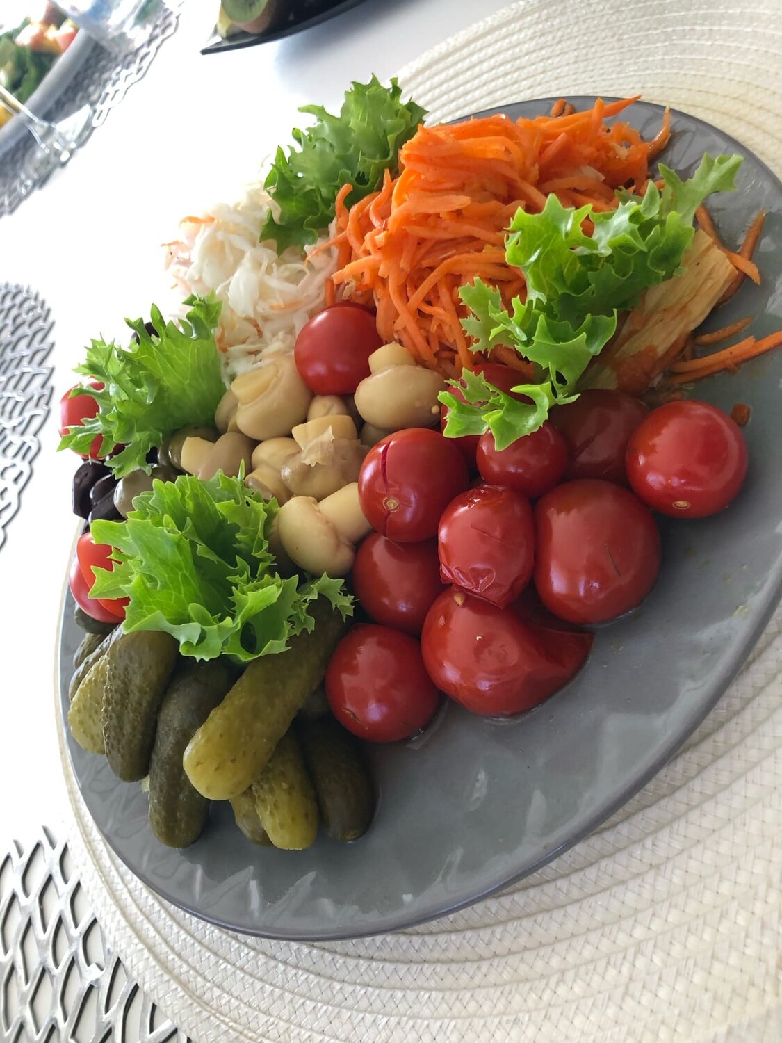 домашние соленья, соленья, ассорти из солений, соленья из бочат, закуска