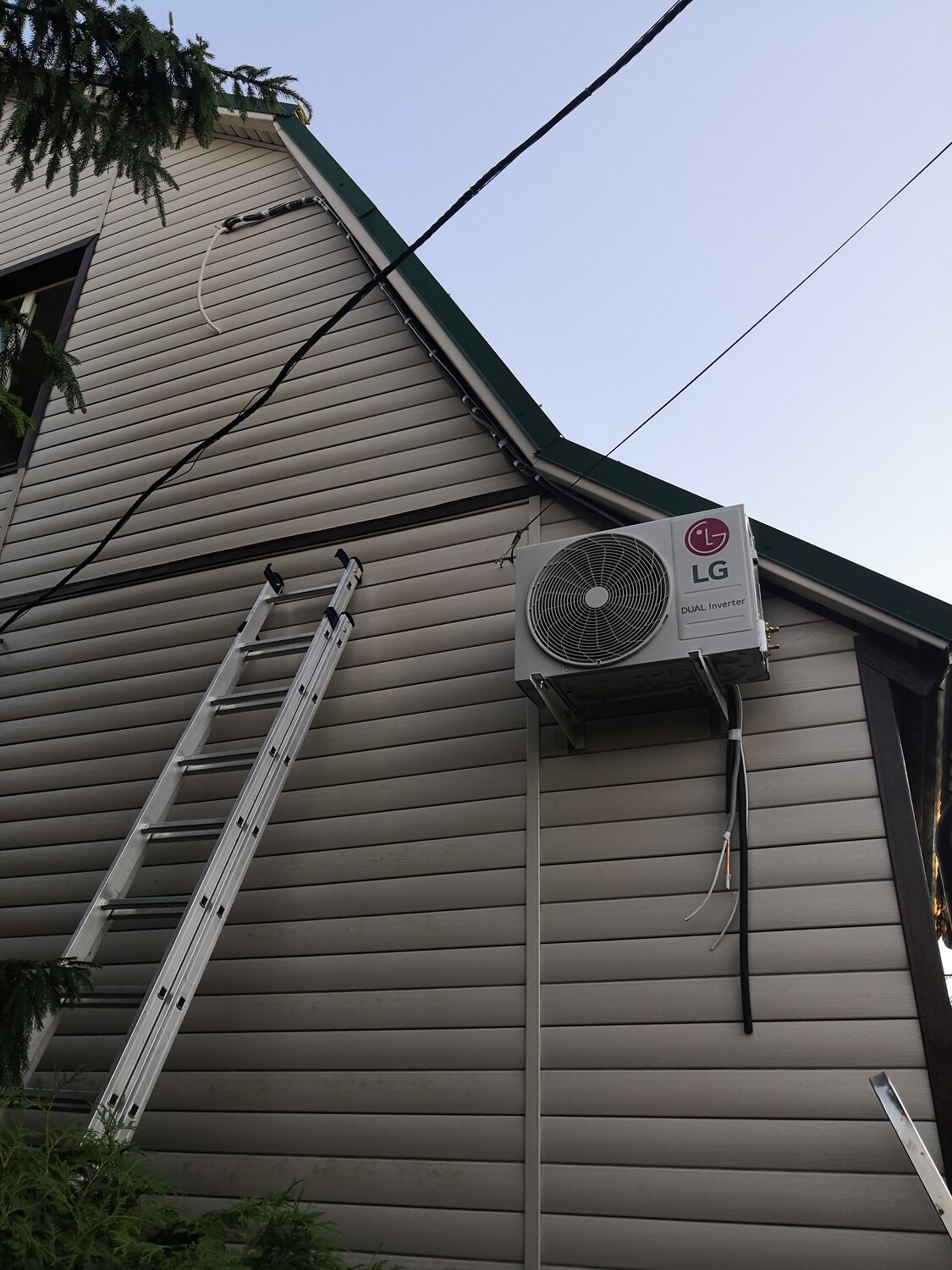 наружный блок кондиционера, сплит системы, наружный блок кондиционера на фасаде, кондиционер, наружный блок кондиционера монтаж