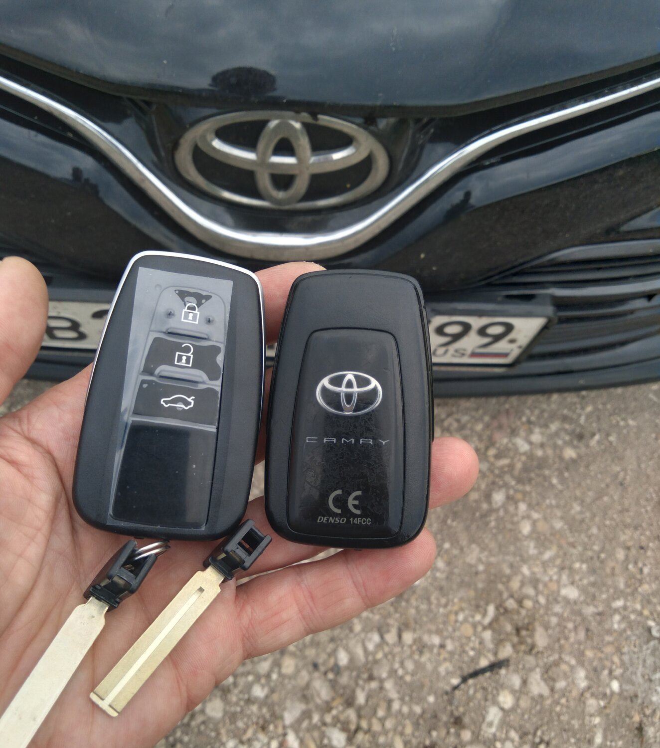 смарт ключ toyota land cruiser, смарт ключ тойота ленд крузер 200 2020, ключ тойота камри v70, смарт ключ тойота рав 4 2020, смарт ключ тойота