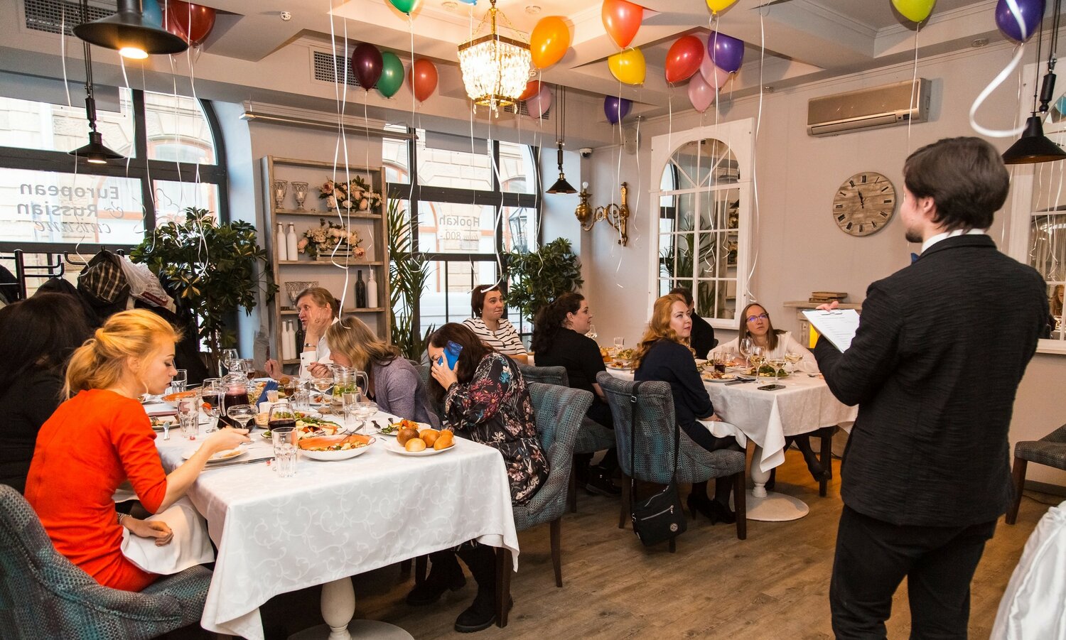 ресторан, кафе, ресторан еда, кафе с посетителями, ужин