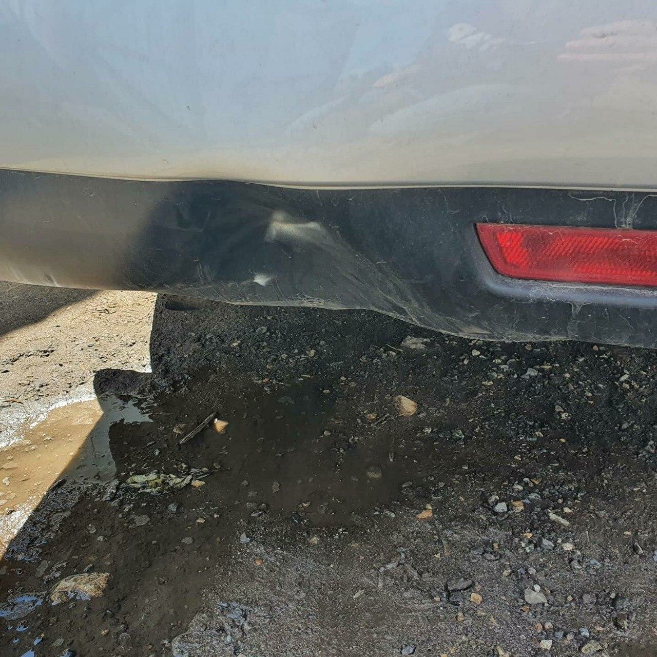 автомобиль, авто, облезла краска с порогов автомобиля, вмятина на заднем бампере, переварка порогов гольф 2