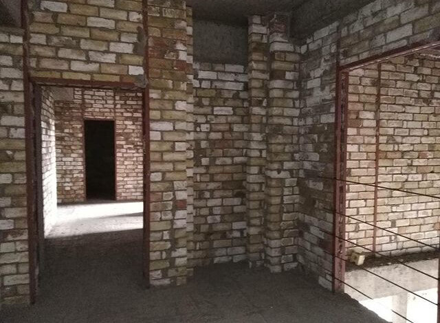Кладка перегородок и внутренних стен из кирпича