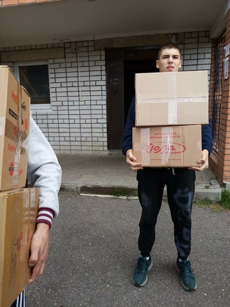 человек, люди, грузчик, подарок, гуманитарная помощь