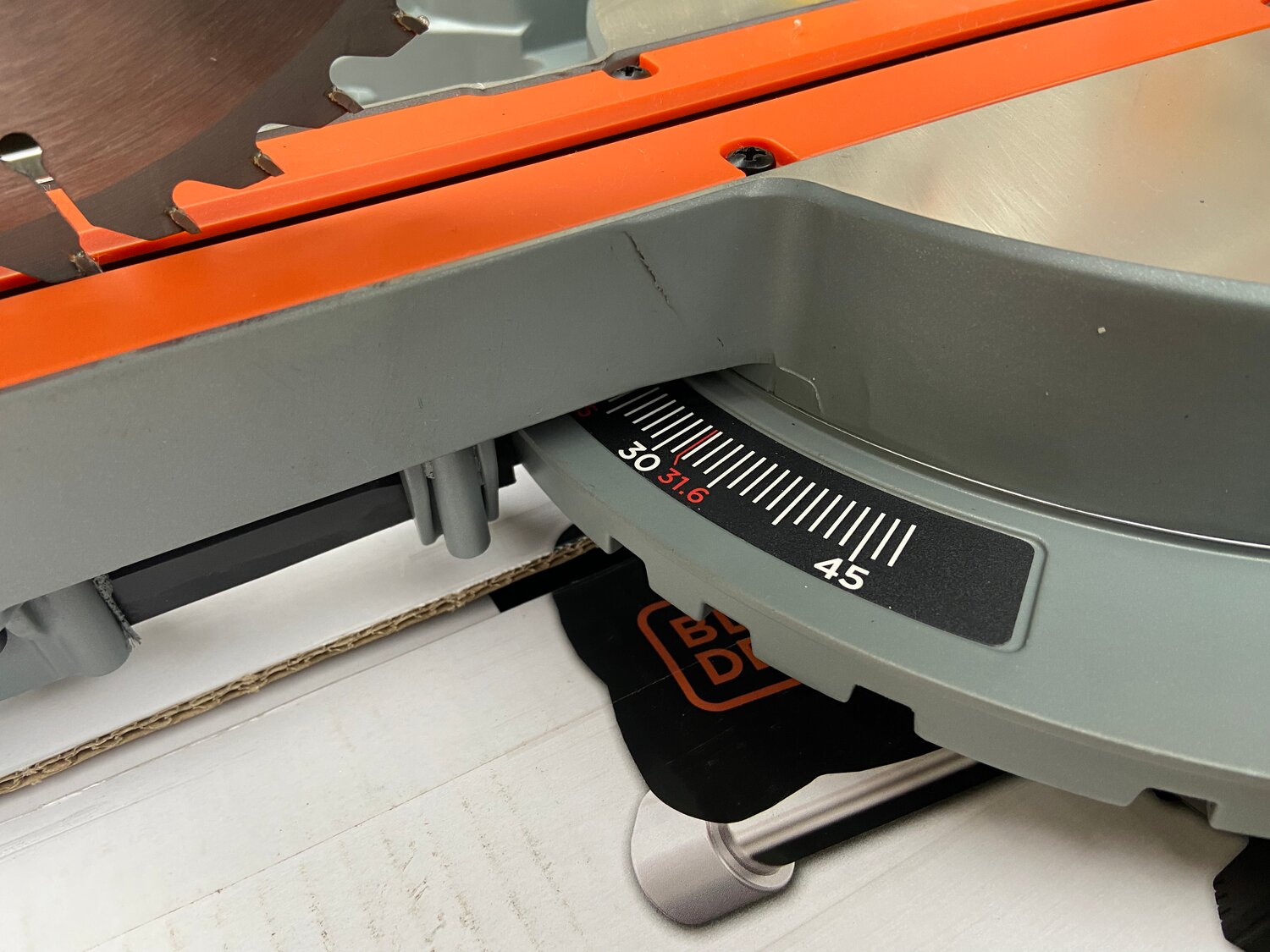 торцовочная пила black+decker bes710, 2100 вт, 254 мм, пила торцовочная макита dls713 z, пила торцовочная, торцовочная пила aeg ps 216 l, торцовочная пила black+decker bes710-qs