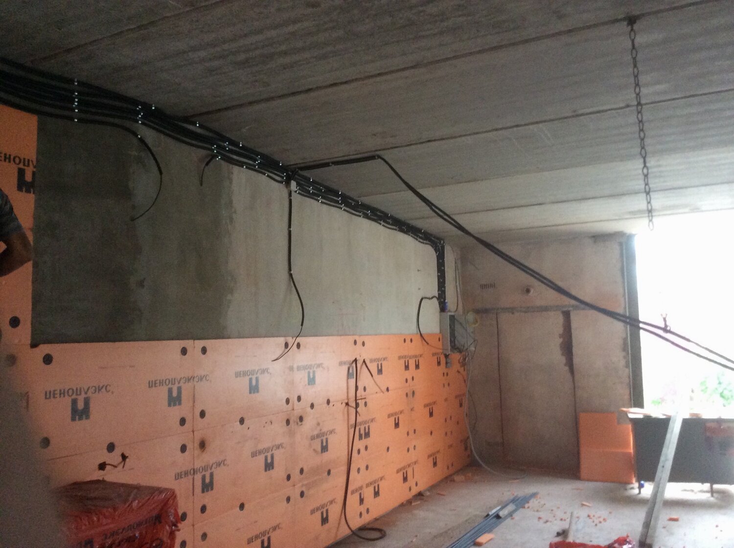 Монтаж утеплителя стен в гараже