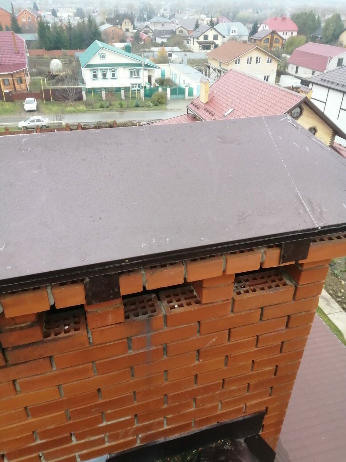 парапеты для кровли, колпак на дымоходную трубу, дымник на трубу, козырек над дымоходом, колпак на дымоход