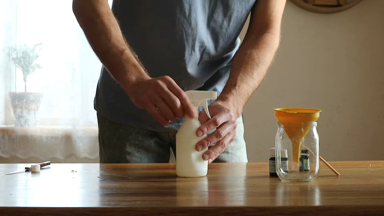 в молоке, в стакане, бумажный фильтр, садовые лайфхаки, лайфхаки