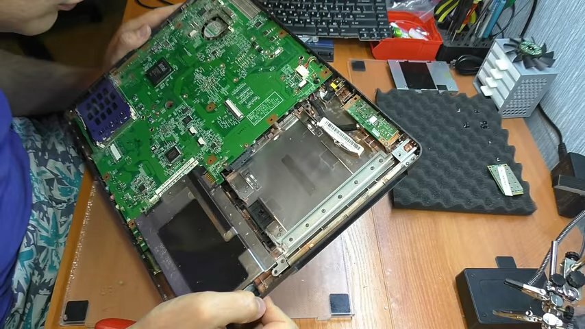 починить ноутбук, ноутбук, внутри ноута asus x540m, техника, разборка
