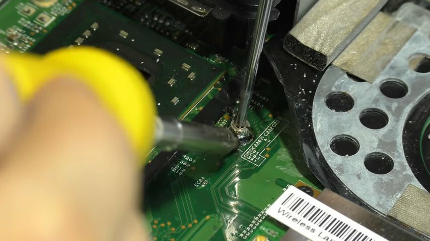 nokia 105 lcd light solutions, робот для паяния микросхем, почернел разъем питания на материнской плате, плат, пайка разъемов питания телефонов