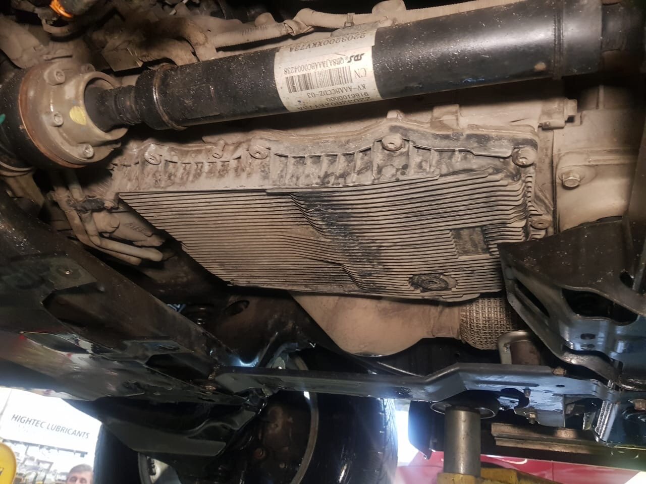 поддон акпп f30, jeep grand cherokee wk масло акпп, масло акпп bmw x6, сливная пробка кпп лада икс рей, toyota land cruiser prado 90 передняя подвеска